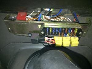 Land Rover Defender Fuse Panel