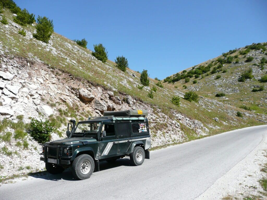 Finding our way Defender Land Rover 110 Bjelašnica