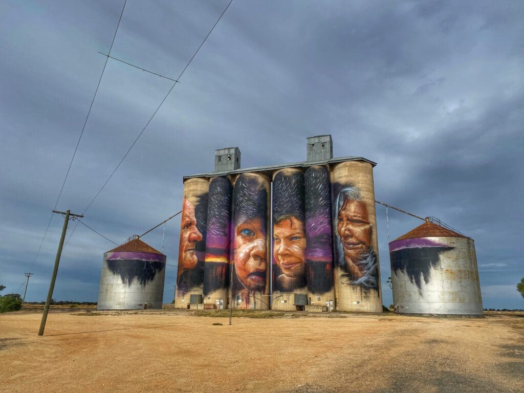 Sheephills Silo Art trail