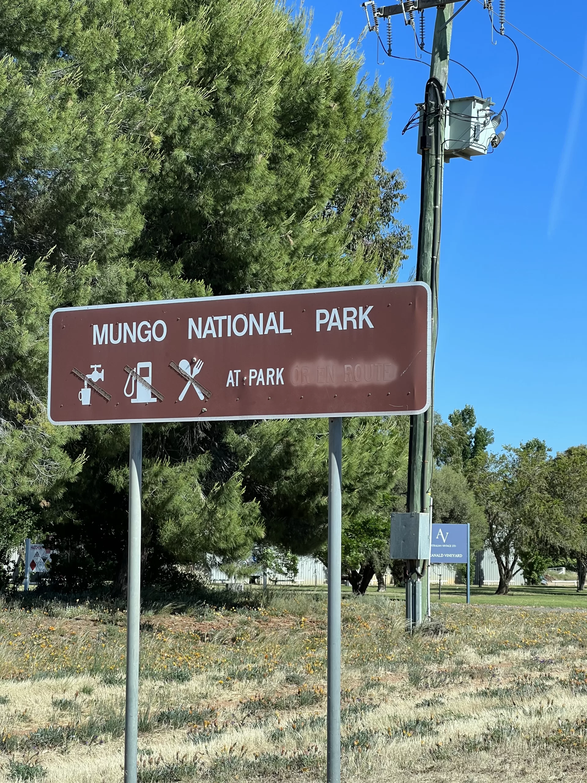 Mungo National Park has no fuel food restruarants or supermarkets