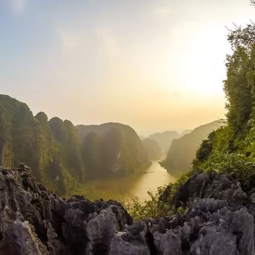 Indulge In The Beauty of Ninh Binh 