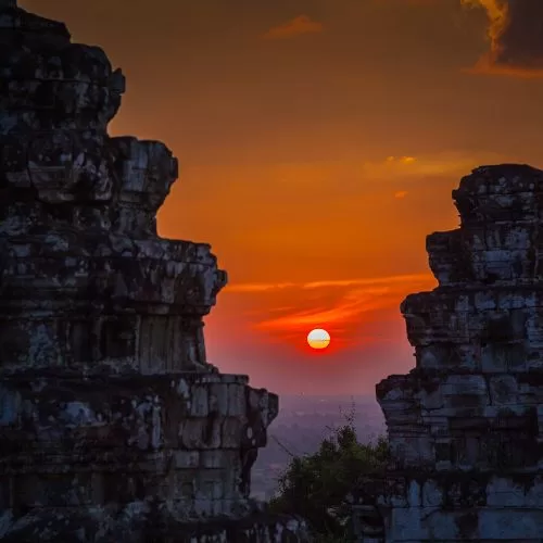 Phnom Bakheng: The Mountain Top Temple Sunset Siem Reap 